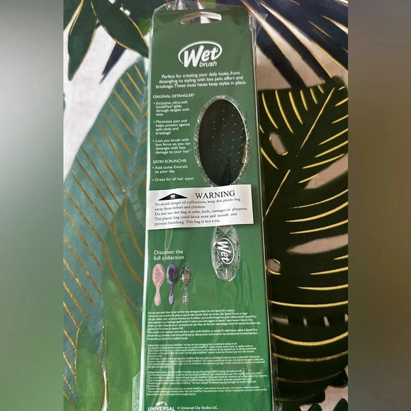 BUFFLE FOR BIRD MOM Wicked Wet Brush and Scrunchie set NIB - Picture 7 of 7